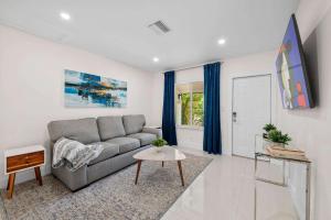 Uhost AI - Prime Location with Smart Amenities