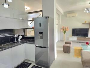 Villa in Gjiri Lalzit by Rock Beach