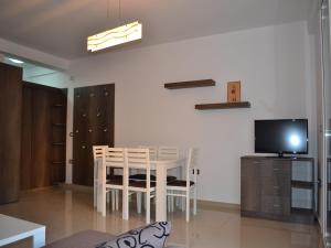 Azure Horizon Beach Escape in Saranda