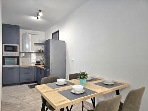 Cozy Seaside Apartment in Saranda