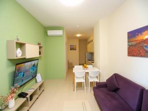 Beachfront apartment for three guests