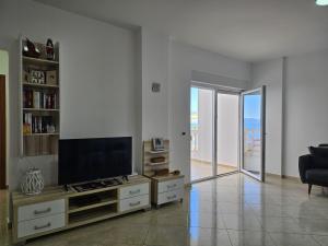 Apartment in Saranda with Sea Views