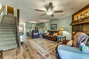 15 Mi to Ski Apache Getaway with Balcony in Ruidoso