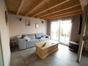 Chalet en bois à Hasnon, calme et confort avec terrasse et jardin - FR-1-510-121