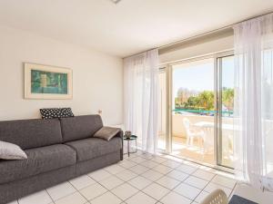 Studio face au golf avec terrasse et parking - FR-1-4-702