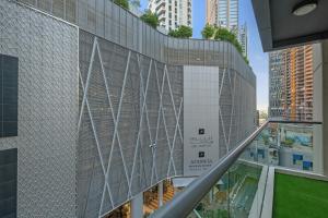 Luxury 1 BR - Walk to Dubai Mall & Burj Khalifa