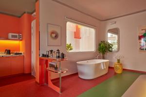 The RetroMetro Suites by CIRCADIAN