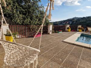 Villa Alella, 5 bedrooms & pool