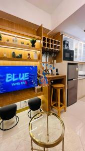 SolAzur Staycation SMDC South Residences Las Piñas with 100MBPS Wifi &NETFLIX &BAR STATION &CITY LIGHTS VIEW - Aparthotels, Manila