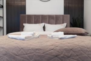 Modern Studio 9 May with Balcony