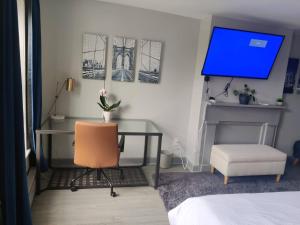 Massive 5BD4BA 3-Story Duplex @ Downtown Albany