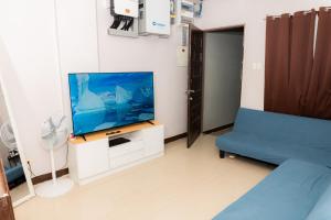 Townes Huge Home Big Grps Big Fam Near SM Ecoland DGT Coastal road ADDU UM