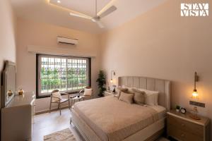 StayVista at Amalfi - Pool, Wi-Fi, Jacuzzi