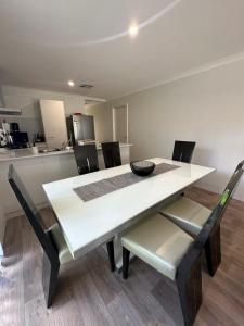 Cozy and Compact Holiday and Business Home