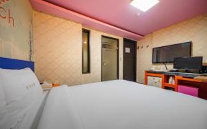 Hongdae Sinchon Touch Motel