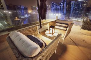 Gorgeous 1 BR in Business Bay with Huge Terrace