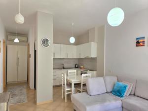 Apartment in Lalzit Bay near Sandy Beach