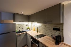 100Mbps Smart TV AC Self Check-In Full Kitchen