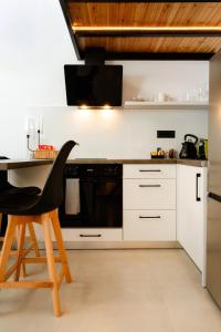 Pnoé- Apartment overlooking the Aegean Sea