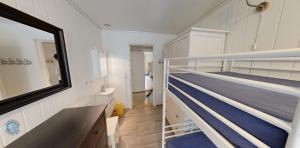 Twin Room with Shared Bathroom room in Hardanger Hostel B&B