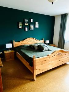 Ferienwohnung Kristin mit Bergblick, grossem Garten und Grill