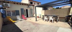 Maisons de vacances Gite Rouge a la mer climatisation dans toutes les pieces : photos des chambres