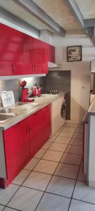 Maisons de vacances Gite Rouge a la mer climatisation dans toutes les pieces : photos des chambres