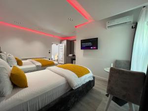 Breezy Hotel
