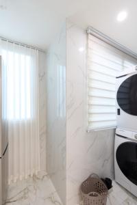 Unique house with hongdae area 2r with livingroom