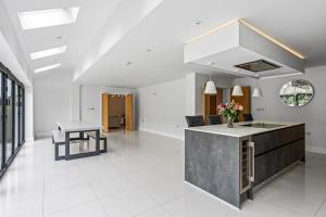 Beautiful Gated 6 Bedroom Home