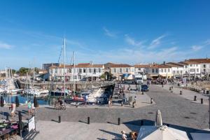 Appartement rénové sur le port de Saint Martin de Ré