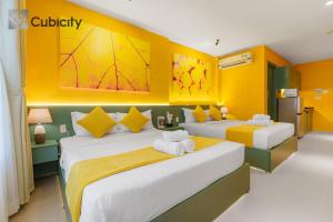 Cubicity Metro House