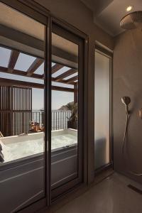 Deluxe Suite with Sea View room in En Vie Beach Boutique Hotel - Adults Only