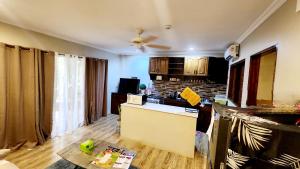 Champagne Palm Resort