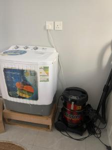 شقة حديثة تقع بالقرب من البوليفارد والاماكن التجارية والسياحية خلف الهارتيز والغنيم اسكوير