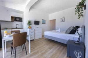 Beach Lovers Duplex & Studio by Seewest