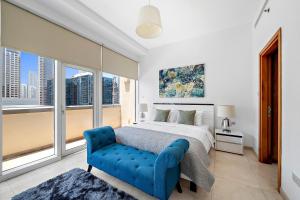 Elegant Studio with Burj Khalifa Skyline Views