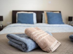 Mediterranean Escape - Coastal 2-Bedroom Apartment Limassol