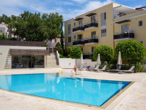 Mediterranean Escape - Coastal 2-Bedroom Apartment Limassol
