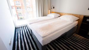 VacationClub - Green Port Apartament 319