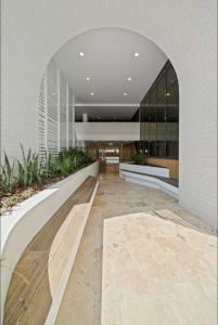 Luxury Palm Beach Getaway