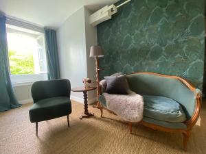 B&B / Chambres d'hotes Chateau de Gouyas : photos des chambres