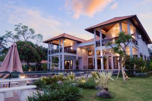 Seaside Oceana Suites by Mahaprana