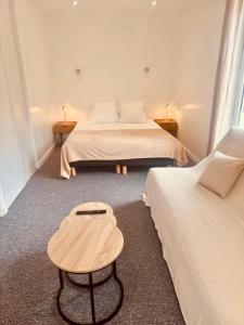Hotels Le Clos Normand : Chambre Double - Accessible aux Personnes à Mobilité Réduite 