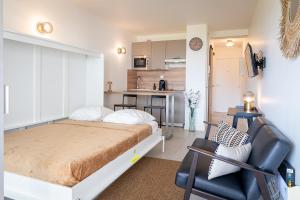 Sea View studio - Beachfront living in Cannes, Boulevard du Midi - Nouveau! Studio Vue mer, face à la plage, les pieds dans leau