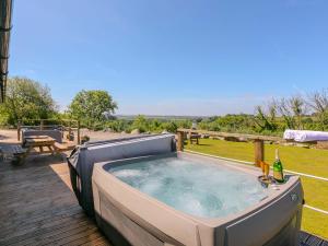 Mellydonen Beder Del Melly, Tor Down Quarry