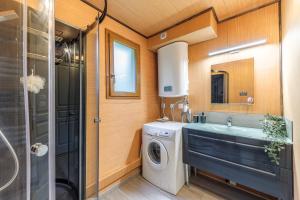 Maisons de vacances Gite l'Acacia 3 a 6 personnes : Maison 2 Chambres