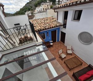 Casa rural en Montejaque con patio andaluz, chimenea y sala multiusos