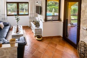 Villa Saige , piscina con idromassaggio img71