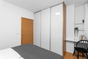 Central One Bedroom Apartment by Heimaleiga